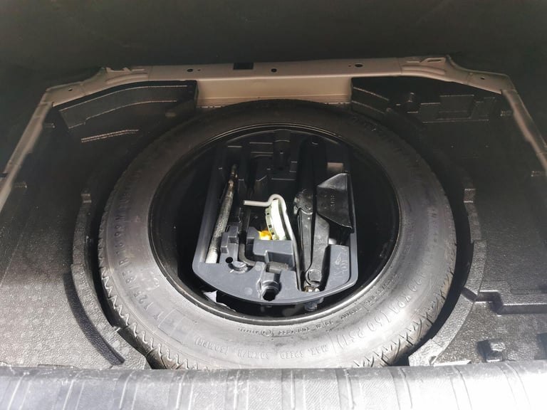 PEUGEOT 308 1.6 e-HDi Feline 2014