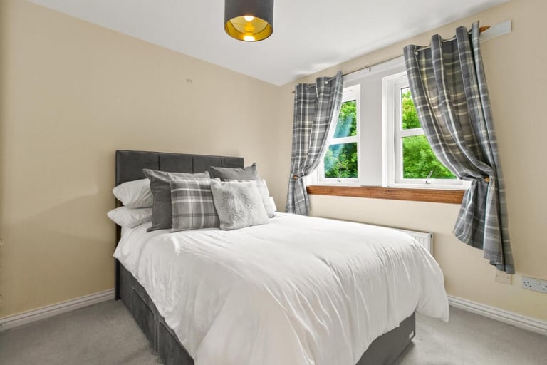 3 Bedroom Flat to Let