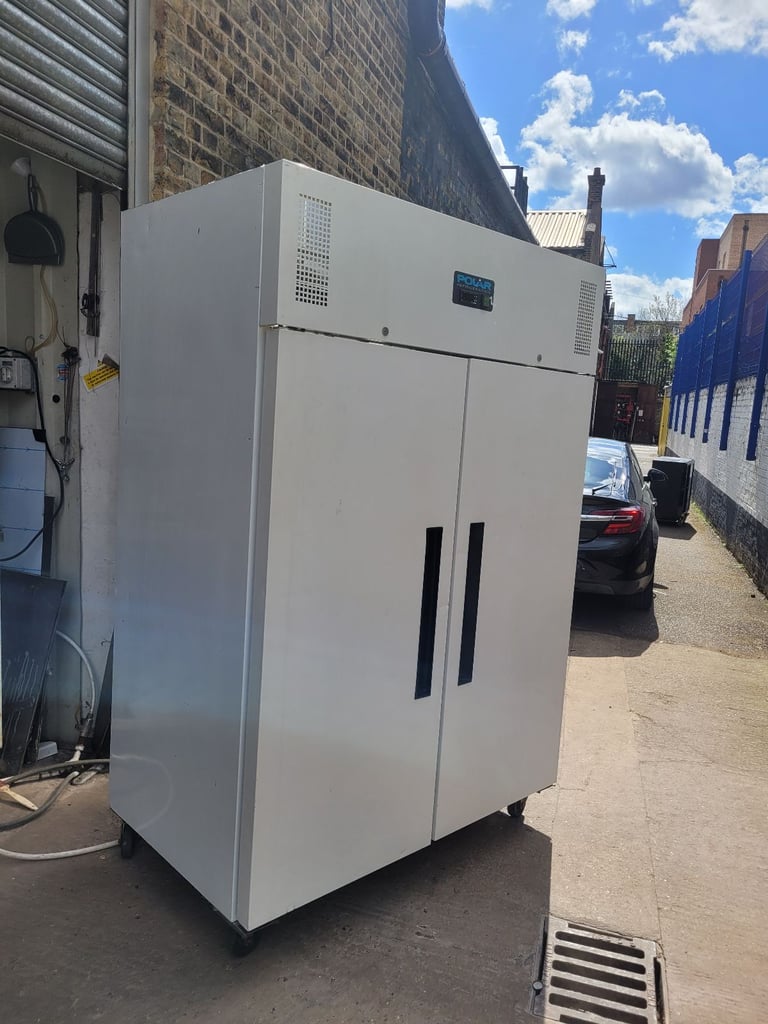 Commercial Catering double door kitchen fridge  perfect working order 
