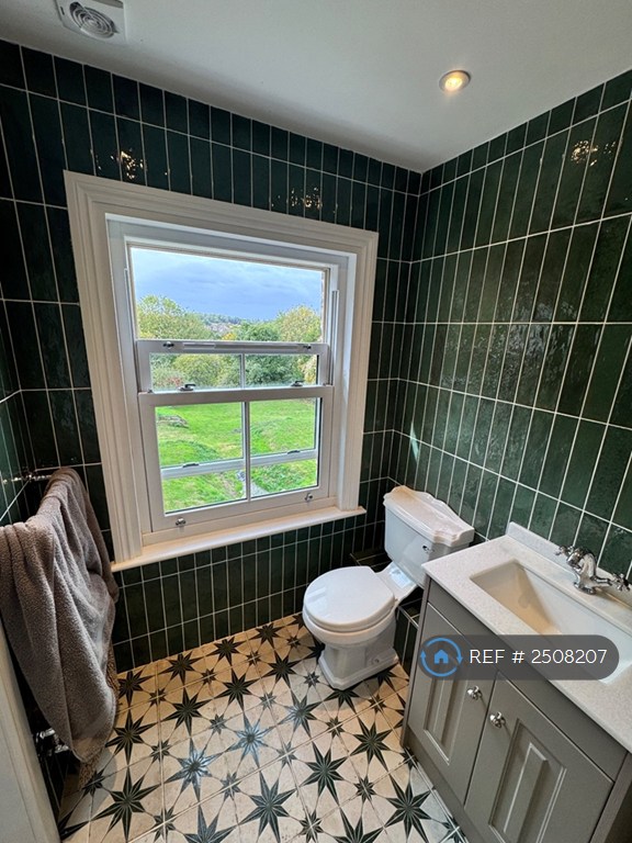 6 bedroom house in Upper Chapel Street, Halstead, CO9 (6 bed) (#2508207)