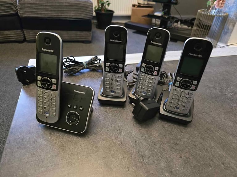 image for Panasonic KX-TG6821EB Quad DECT Phone - Black/Silver with Answer machine
