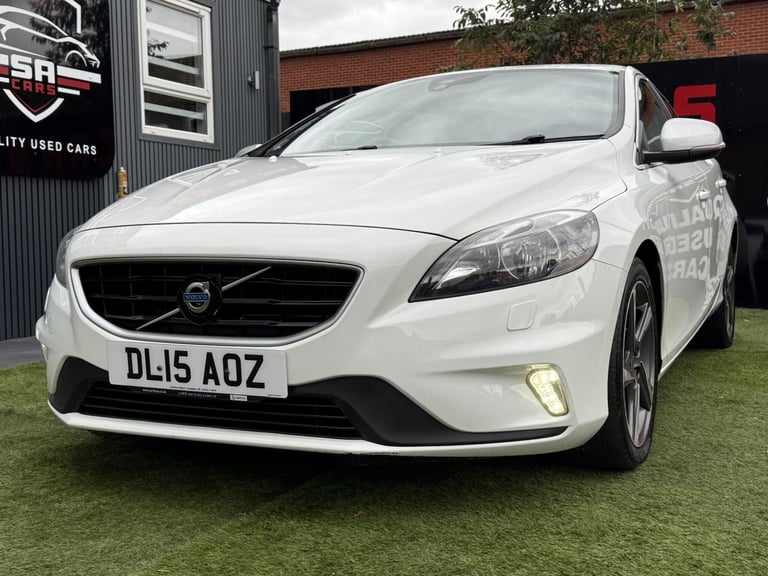 2015 Volvo V40 2.0 T2 R-Design Hatchback 5dr Petrol Manual Euro 6 (s/s) (122 ps) HATCHBACK Petrol...