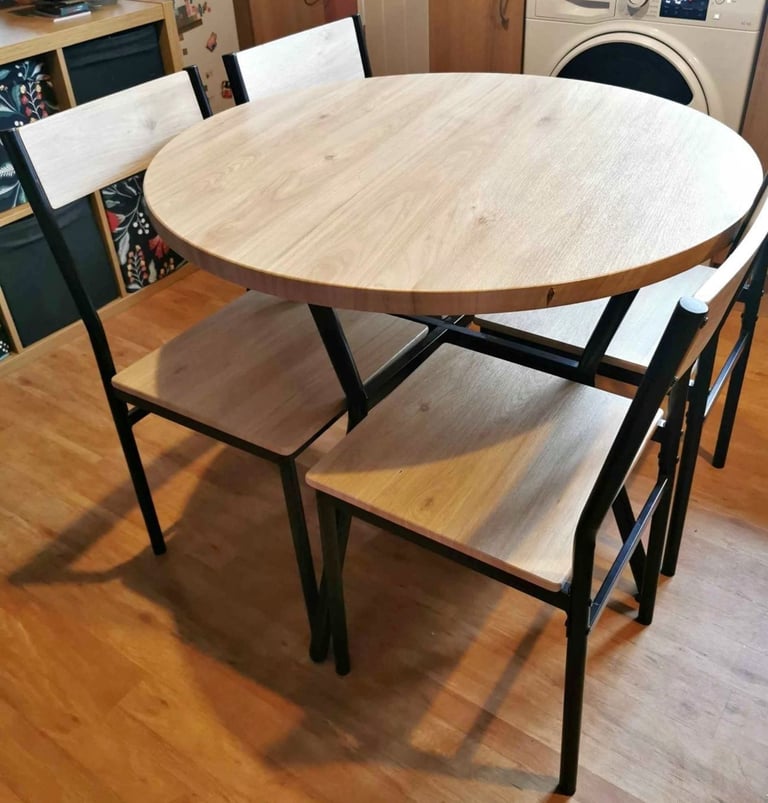 Alva Dining table with 4 chairs for £85