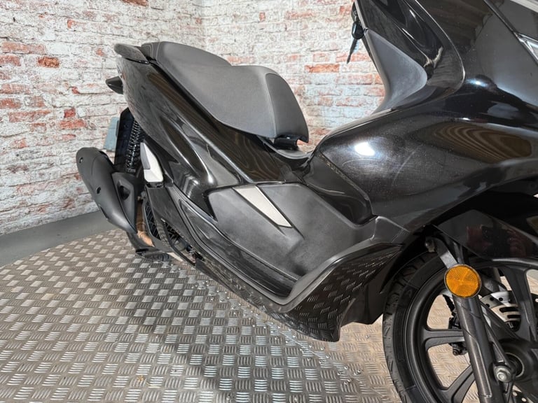 HONDA PCX125 - 2018 Petrol Automatic in Black