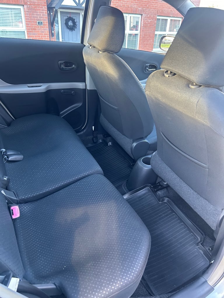 Toyota, YARIS, Hatchback, 2010, Manual, 1329 (cc), 5 doors