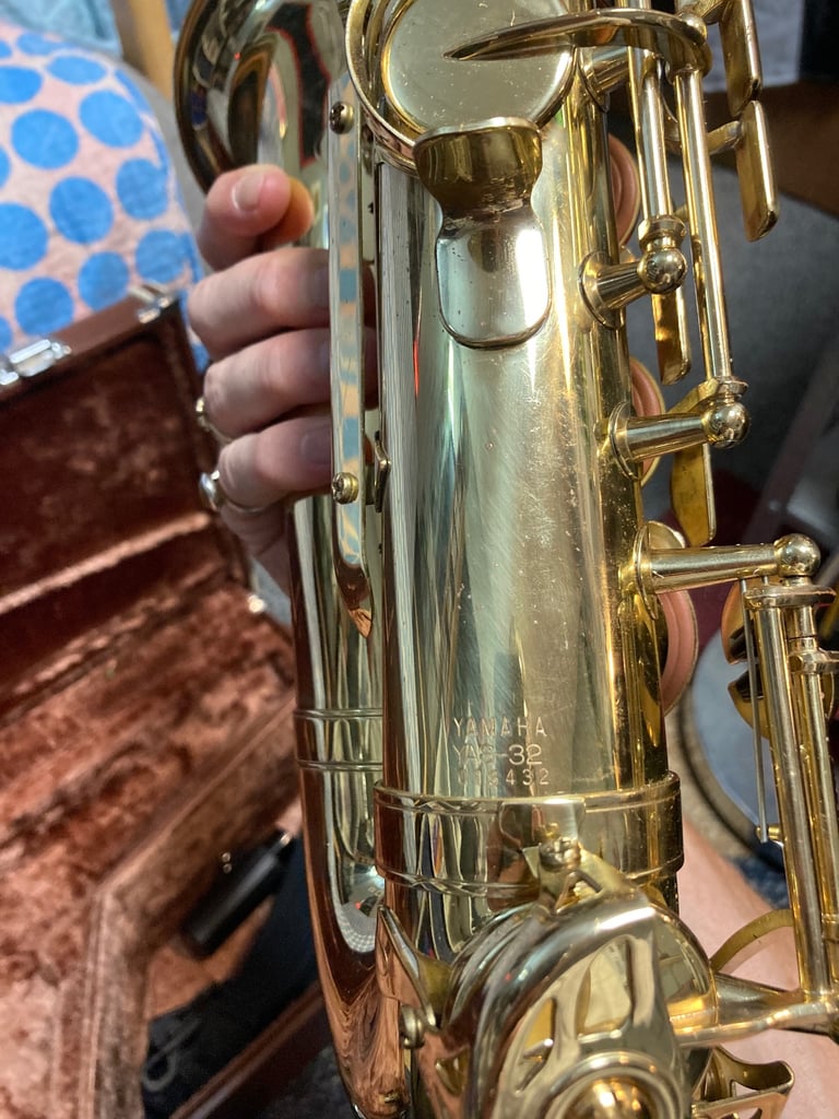 Yamaha YAS 32 purple logo, alto sax in excellent condition 