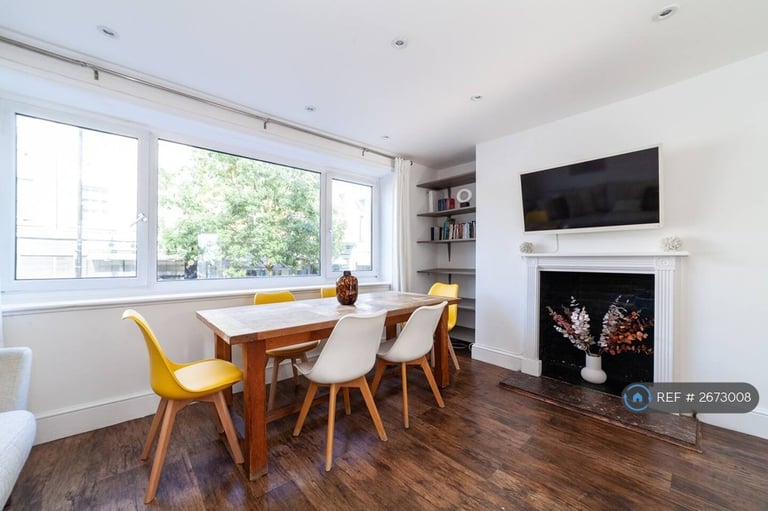 3 bedroom flat in Hill Rise, Richmond, TW10 (3 bed) (#2673008)