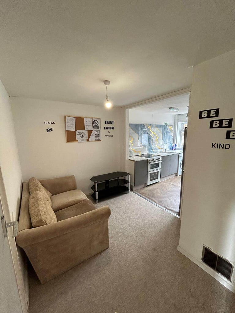 Live affordably in central Birmingham, with a £10/week service charge. 📍