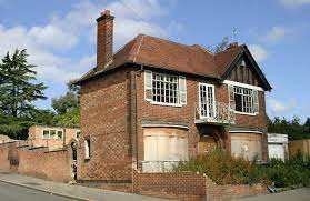 LOOKING FOR RESIDENTIAL OR COMMERCIAL PROPERTY WITH DEVELOPMENT POTENTIAL FOR SALE