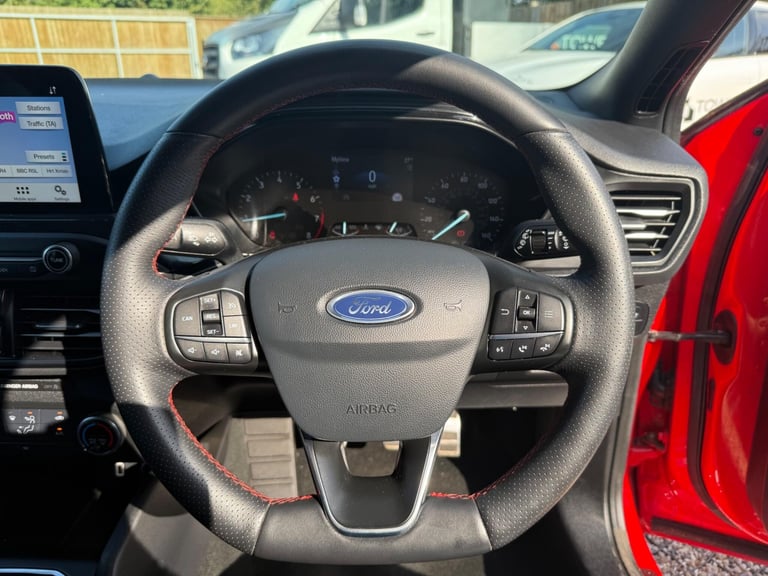 2018 Ford Focus 1.0T EcoBoost ST-Line Euro 6 (s/s) 5dr HATCHBACK Petrol Manual