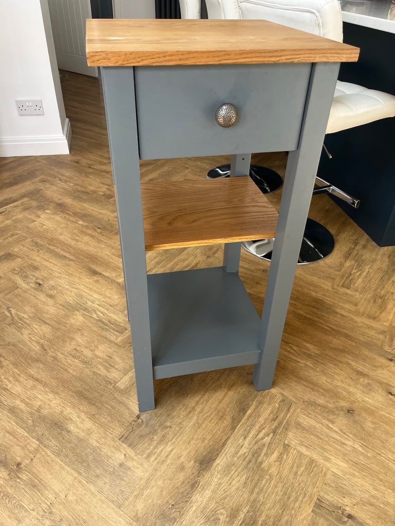 Unit/side table 