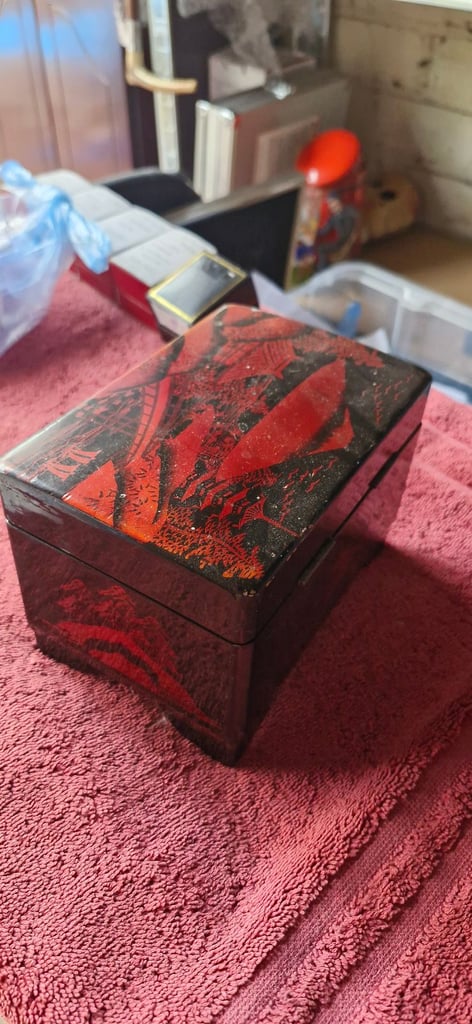 Collectible Chinese Japanese style music box