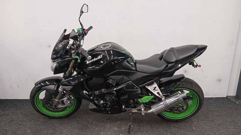 KAWASAKI Z1000 ** TWIN BEOWOLF EXHAUSTS - TAIL TIDY - 12 MONTH MOT **