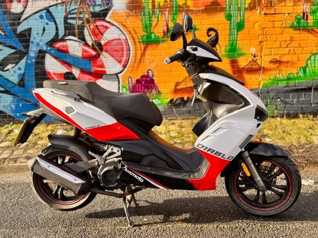 Lexmoto Diablo 125 scooter