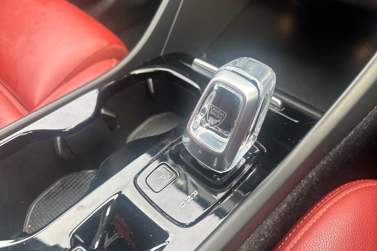  Volvo Xc40 2.0 B4 Mhev Inscription Pro Suv 5dr Petrol Hybrid Auto Euro 6 s/s