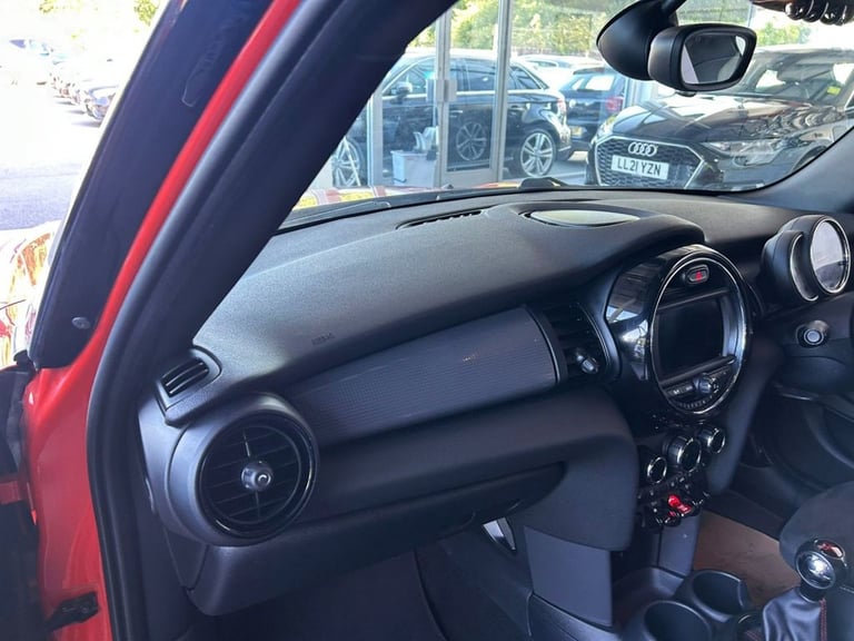 2020 MINI Hatch 1.5 Cooper Sport Hatchback 5dr Petrol Manual Euro 6 (s/s) (136 ps) Hatchback Petr...