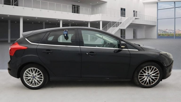 2011 Ford Focus 1.6 125 Zetec 5dr HATCHBACK Petrol Manual