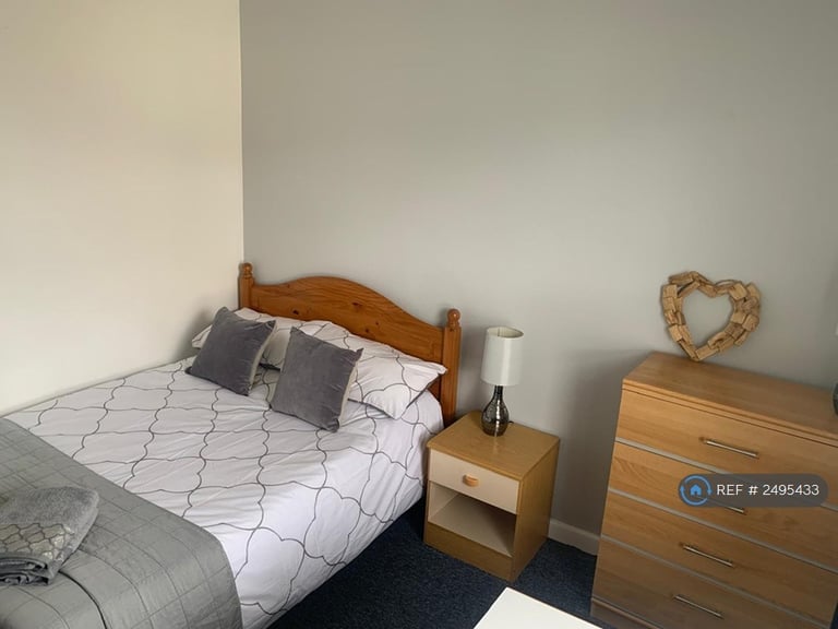 6 bedroom house in Madison Avenue, Bournemouth, BH1 (6 bed) (#2495433)