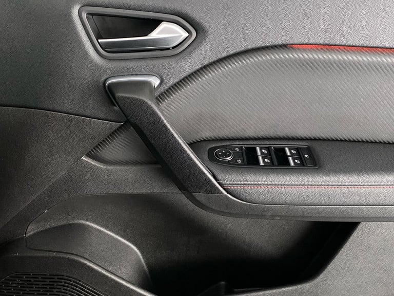 2022 Renault Captur 1.6 E-TECH Hybrid 145 R.S. Line 5dr Auto Crossover/SUV PETROL/ELECTRIC Automatic