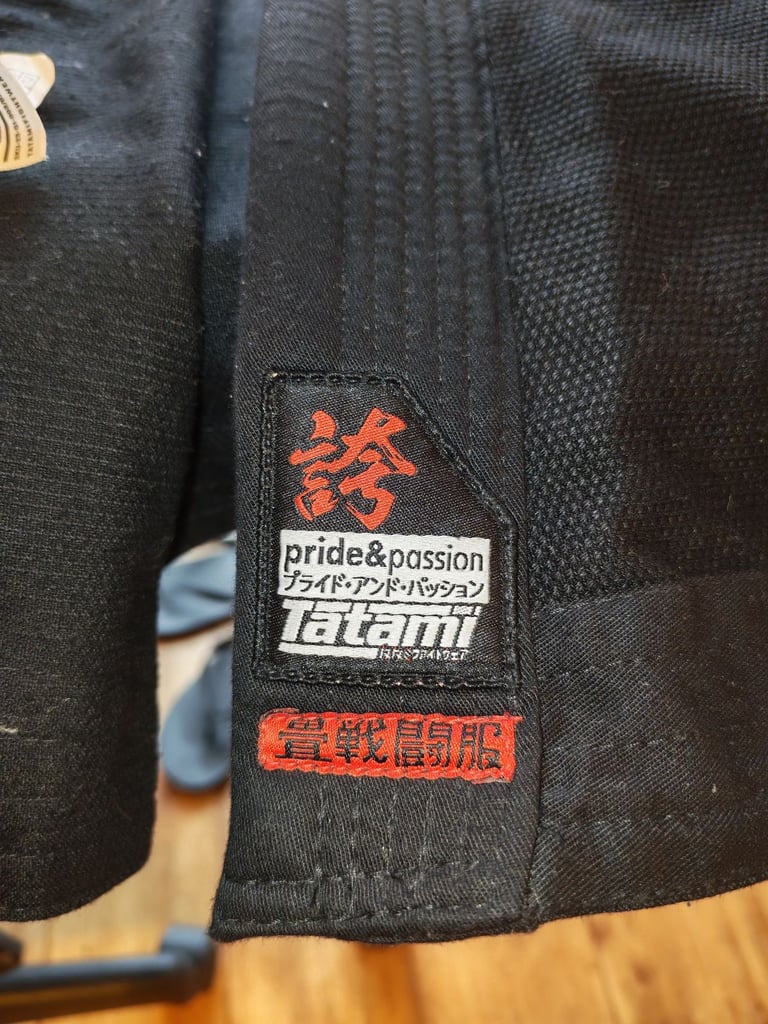 Tatami™  bjj gi with white belt, size A2L, used less than a week.  