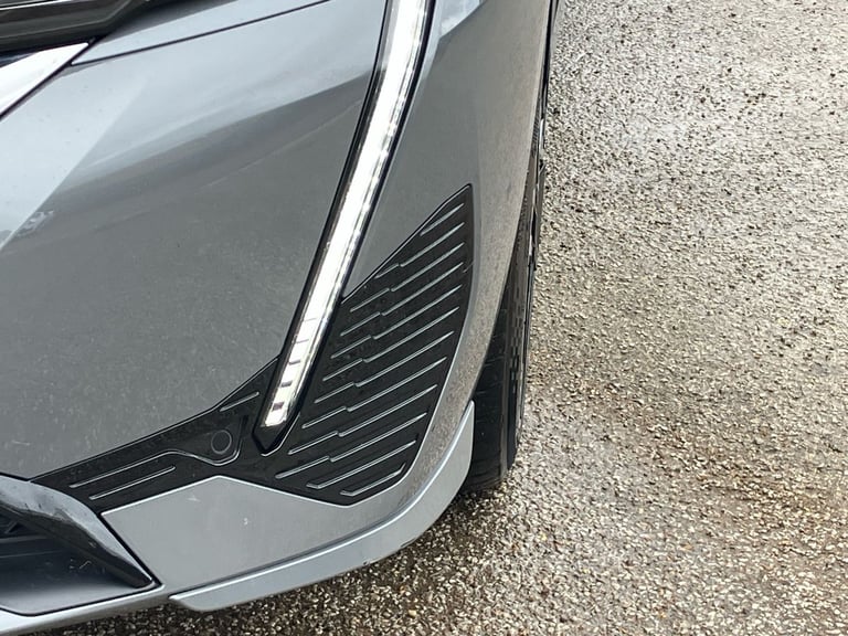 2024 Peugeot 308 115kW GT 54kWh 5dr Auto Hatchback Electric Automatic