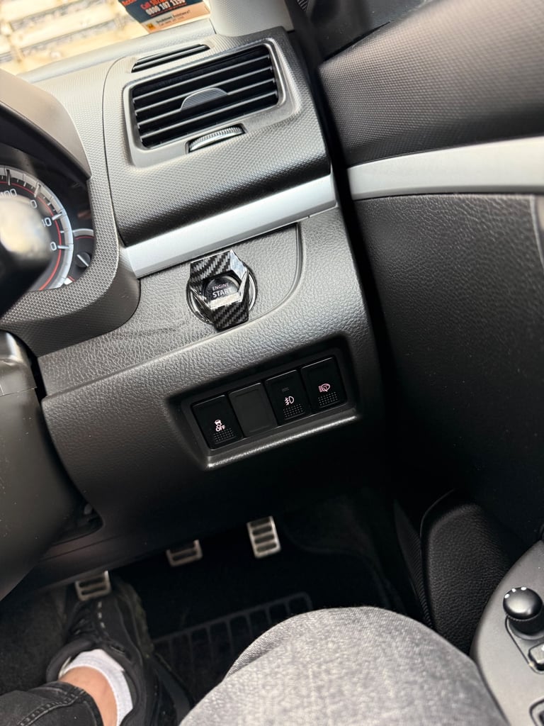 Suzuki, SWIFT, Hatchback, 2014, Manual, 1586 (cc), 5 doors