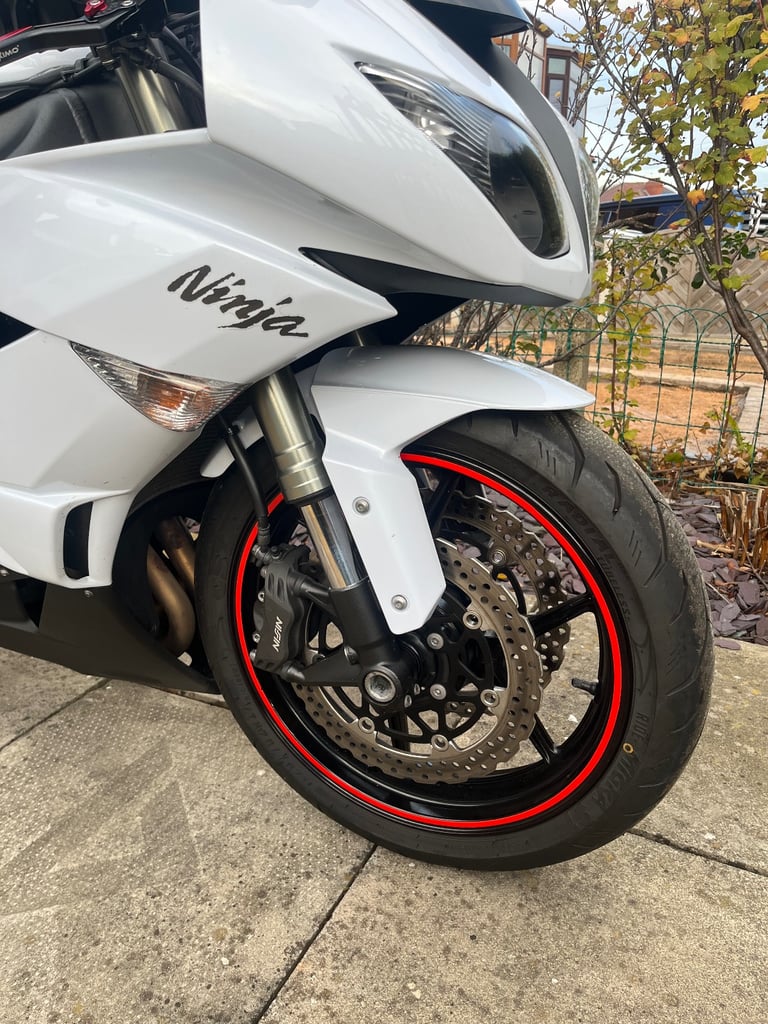 Kawasaki, Ninja ZX 6R, 2010, 599 (cc)