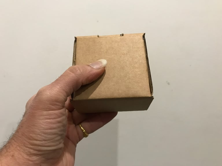 100 Small Gift items / Jewellery packaging packing cardboard boxes for Home Business 8X8X5cm