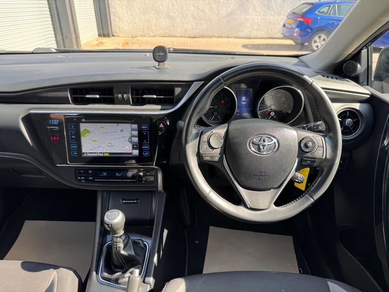 2016 Toyota Auris 1.2 VVT-i Business Edition Euro 6 (s/s) 5dr HATCHBACK Petrol Manual