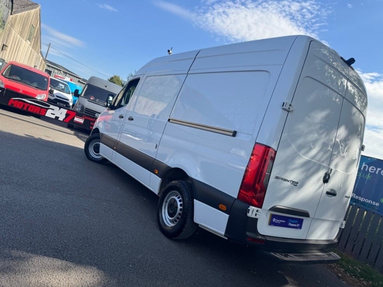 Mercedes-Benz Sprinter 3.5t H2 L2 Progressive Van++1 OWNER++CRUISE++REV