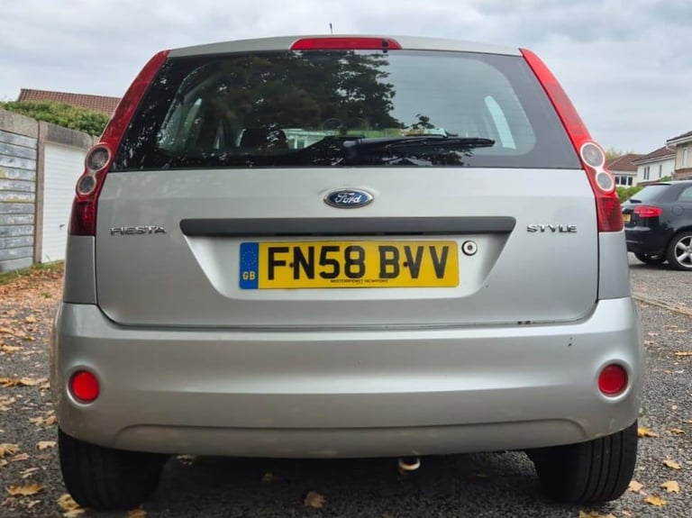 MOT - 16th of October 2026. 3 Owners. Ford Fiesta Style Climate - 2008/58 - 1.25 Petrol Manual 5 dr