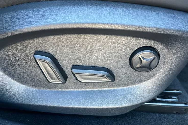 2025 MG MG HS 1.5 T-GDI PHEV Trophy 5dr Auto ESTATE PETROL/ELECTRIC Automatic