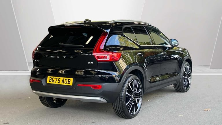 2025 Volvo XC40 2.0 B3P Ultra Dark 5dr Auto SUV Petrol Automatic