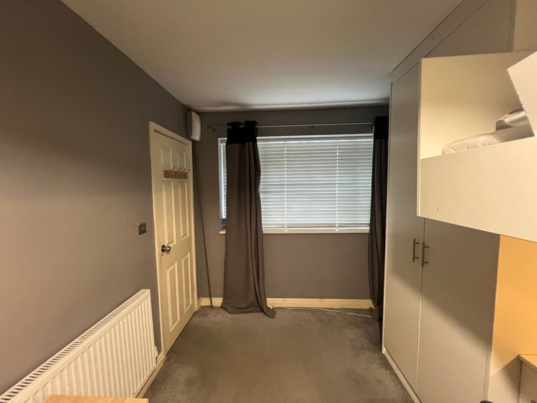 M9 Blackley Wallbrook Drive Spare room to rent 