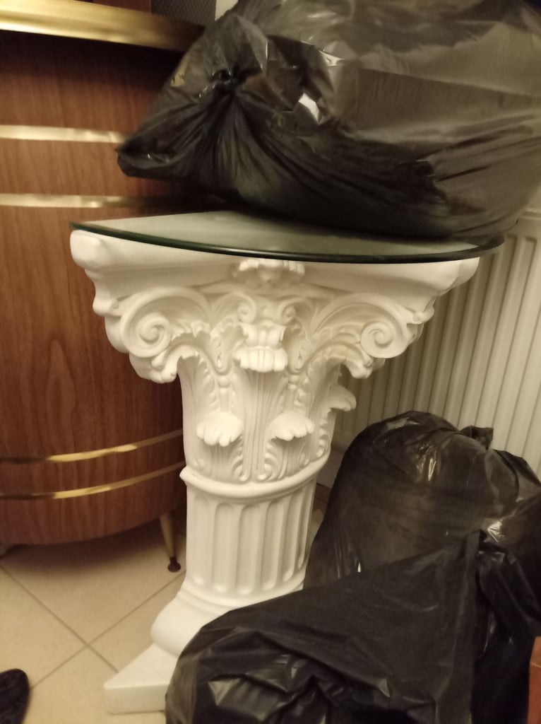 Home grand display floorstanding shelf unit living room/hallway