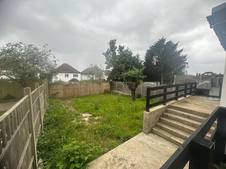 2 DOUBLE ENSUITE BEDSITS WICKLIFFE GARDENS WEMBLEY HA9