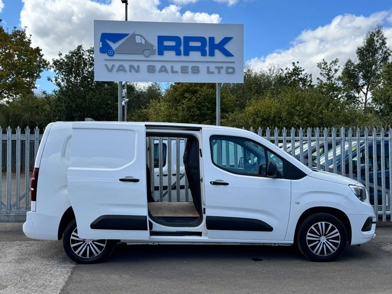 2020 Vauxhall Combo 2300 1.5 Turbo D 100ps H1 Sportive Van PANEL VAN DIESEL Manual