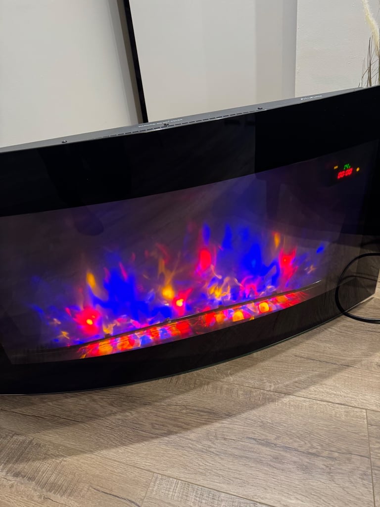 TruFlame Wall Mounted Electeic Fire 89.2 CM Wide 