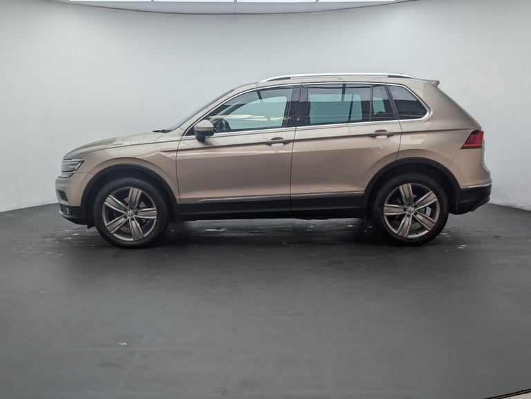 2018 Volkswagen Tiguan 2.0 TDI SEL SUV 5dr Diesel Manual 4Motion Euro 6 (s/s) (150 ps) CRUISE CON...