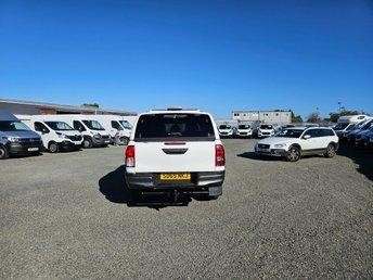 2019 ON 69 PLATE TOYOTA HILUX ACTIVE D-4D 4WD 2400CC DOUBLE CAB PICKUP ULEZ