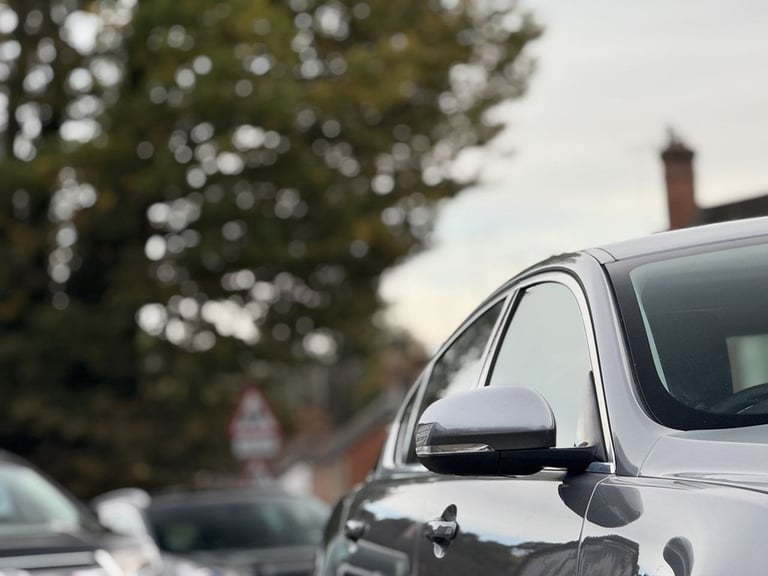 2012 Jaguar XF 3.0d V6 Luxury Saloon 4dr Diesel Auto Euro 5 (240 ps) Saloon Diesel Automatic