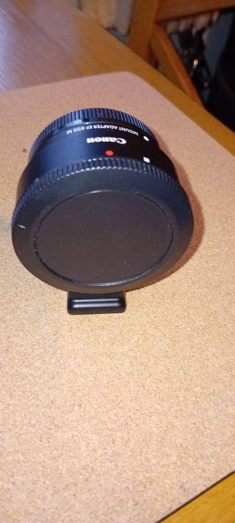 Canon EF-EOS M Mount Adapter – EF / EF-S Lens to EF-M Camera Excellent Condition