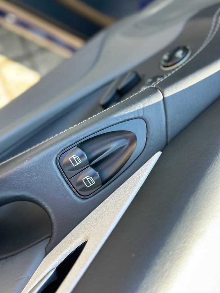 2005 Mercedes-Benz SL 5.4 SL55 Kompressor AMG 2dr CONVERTIBLE Petrol Automatic