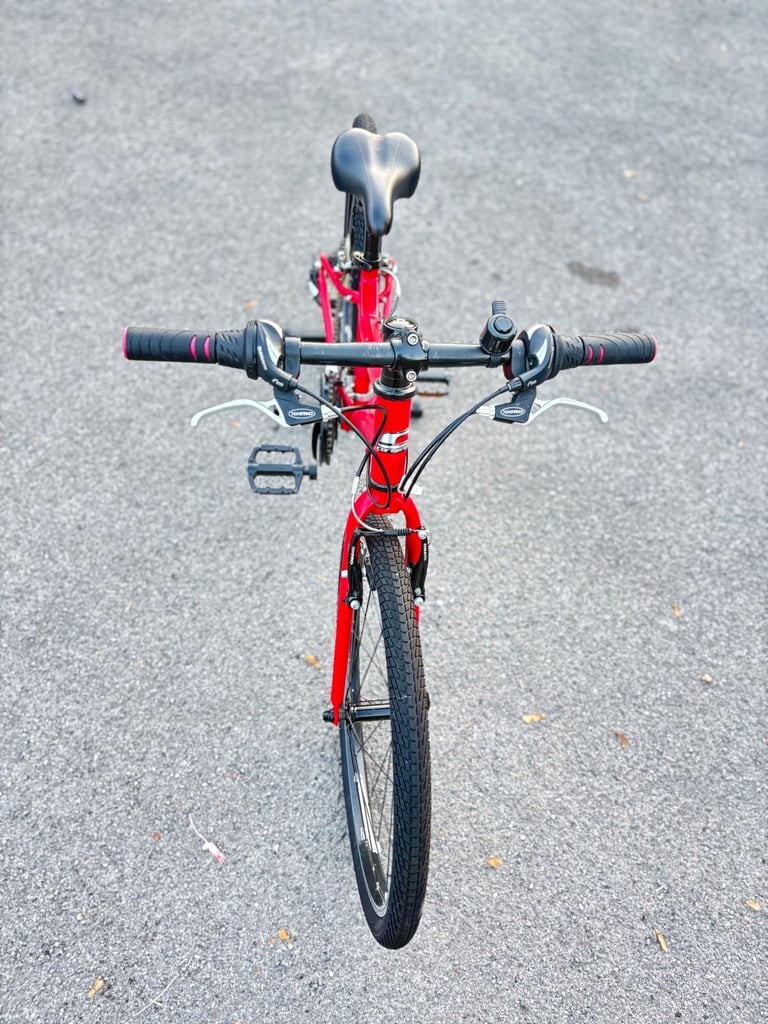CARRERA SARUNA JNR Child's / Teen hybrid bike. 24 inch wheels. Fully working. Ready to ride away.