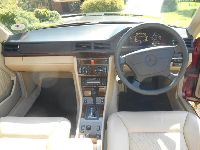 1994 Mercedes-Benz E Class E220 2-Door Petrol