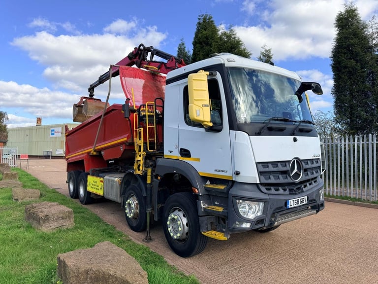MERCEDES AROCS 3240 2018 (68) EURO 6, 8X4 TIPPER GRAB, PALFINGER M125