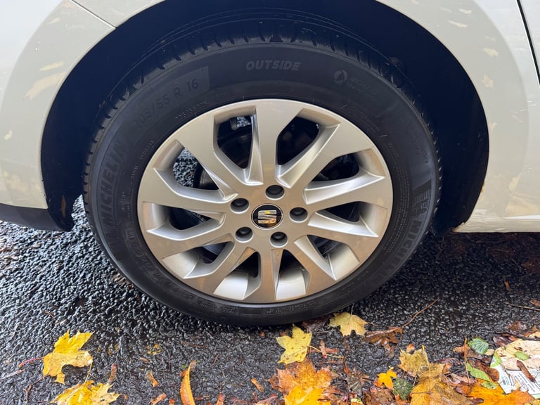 2015 65 Seat Leon 1.6 TDI SE Dynamic Technology Pack 110ps Turbo Diesel Tourer Euro 6 Estate 1 owner