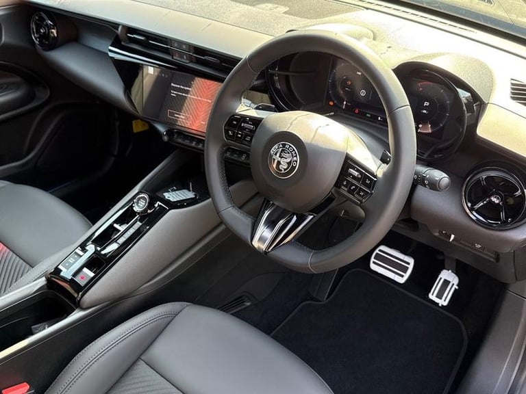 2025 Alfa Romeo Junior 1.2 Turbo Ibrida 5dr Auto Automatic Hatchback Petrol Automatic