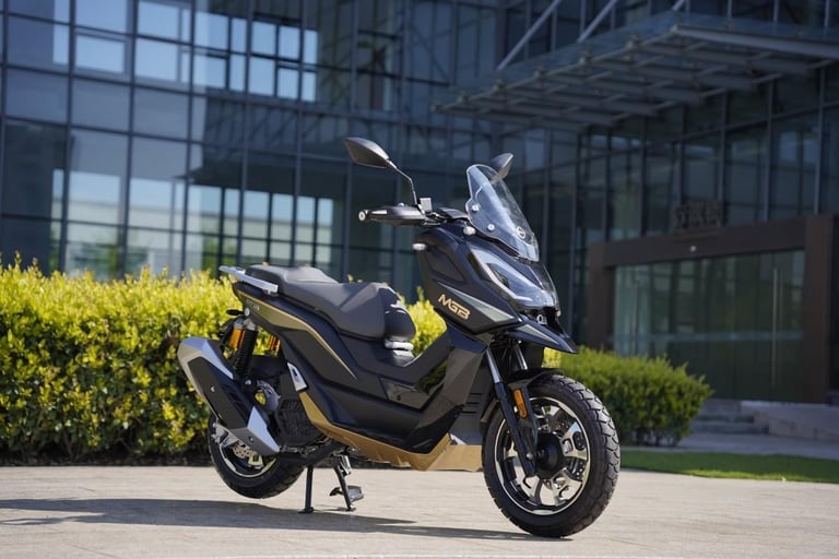 NEW MGB AMAX 125cc Automatic Scooter Learner Legal City Commuter Excellent MP...