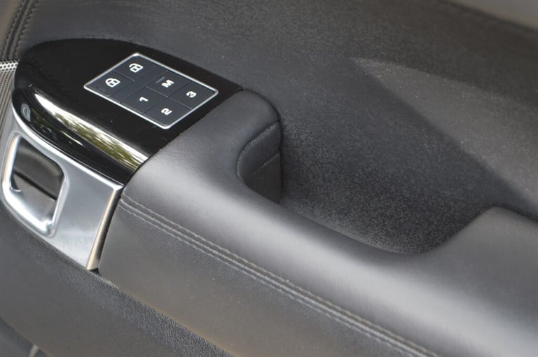 2022 Land Rover Range Rover Sport 3.0 D300 MHEV HSE Dynamic Black SUV 5dr Diesel Auto 4WD Euro 6 ...